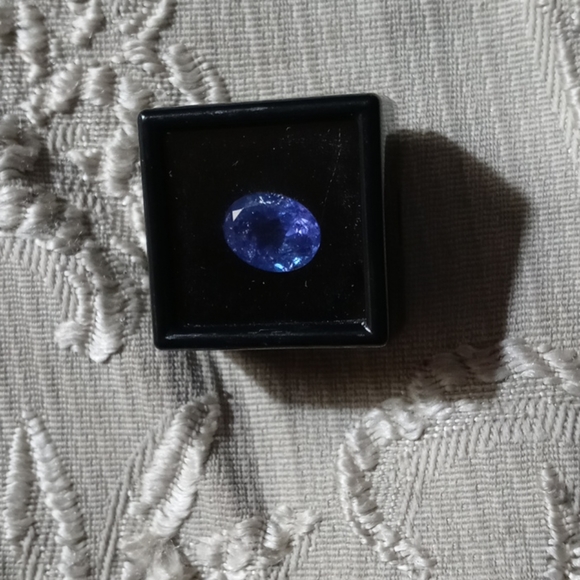 7.06ct blue/purple peacock tanzanite - Picture 6 of 6